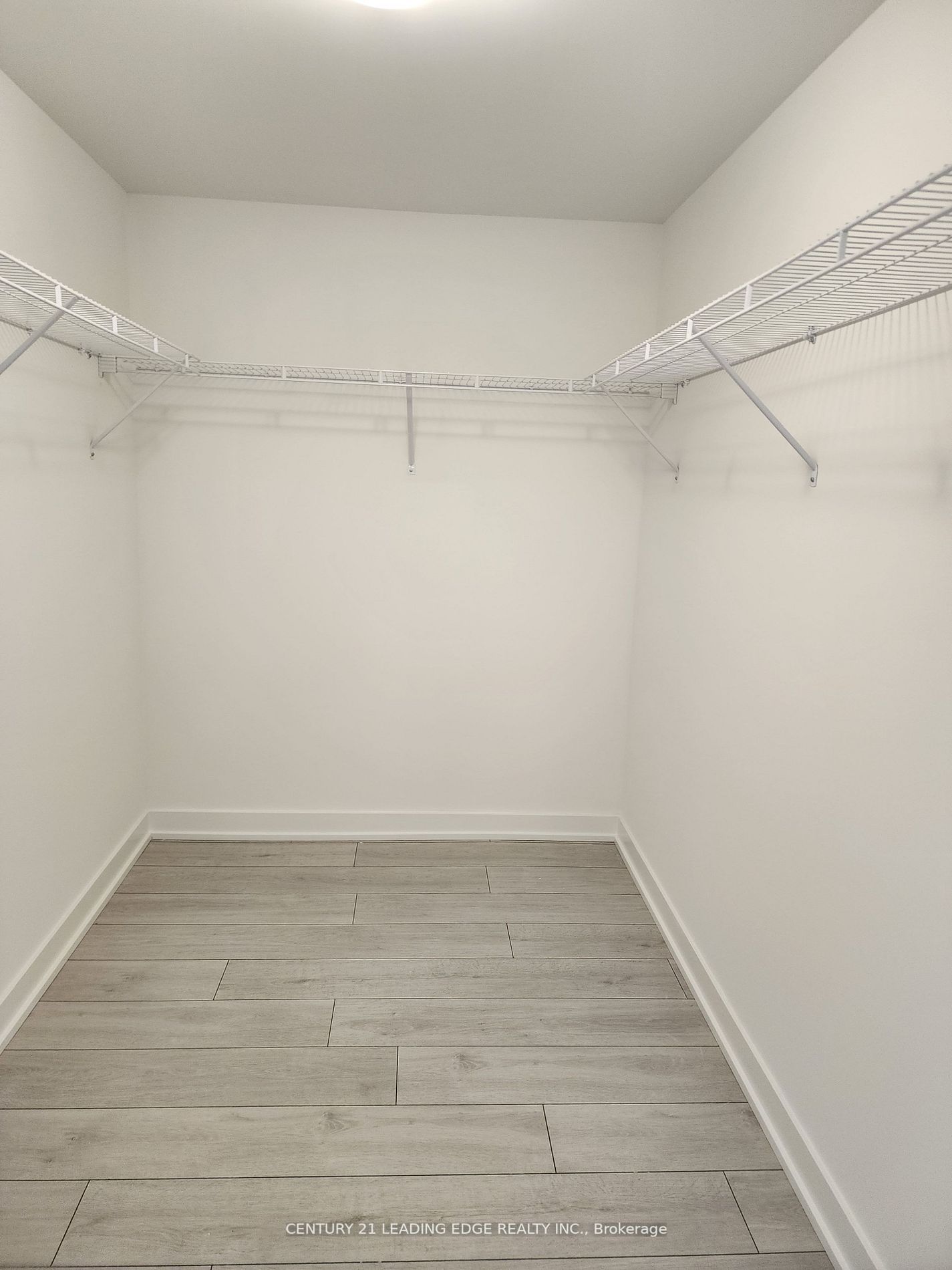 2033 Kennedy Rd, #303