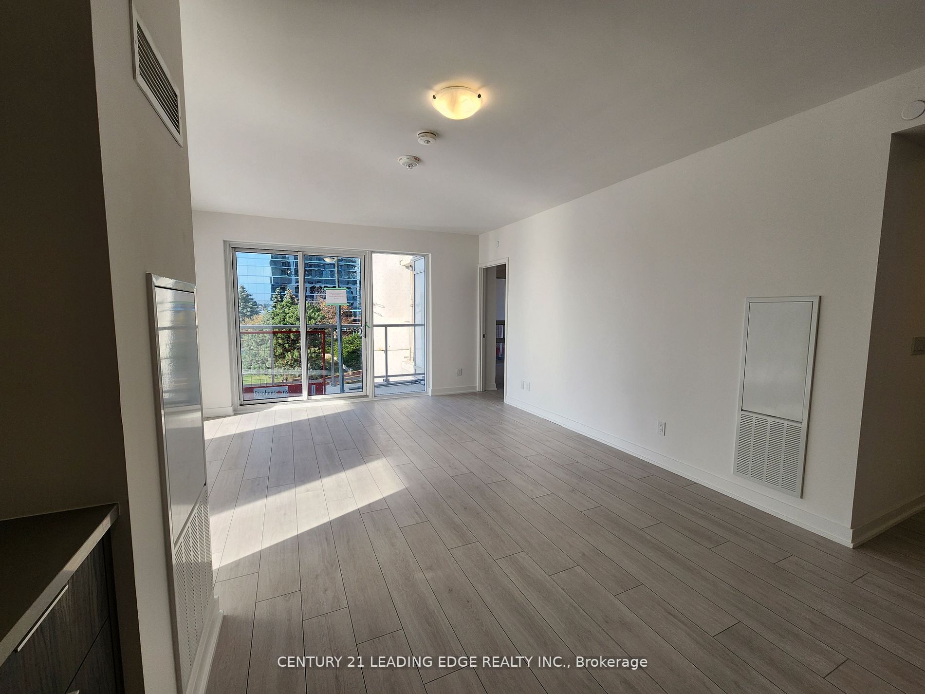 2033 Kennedy Rd, #303