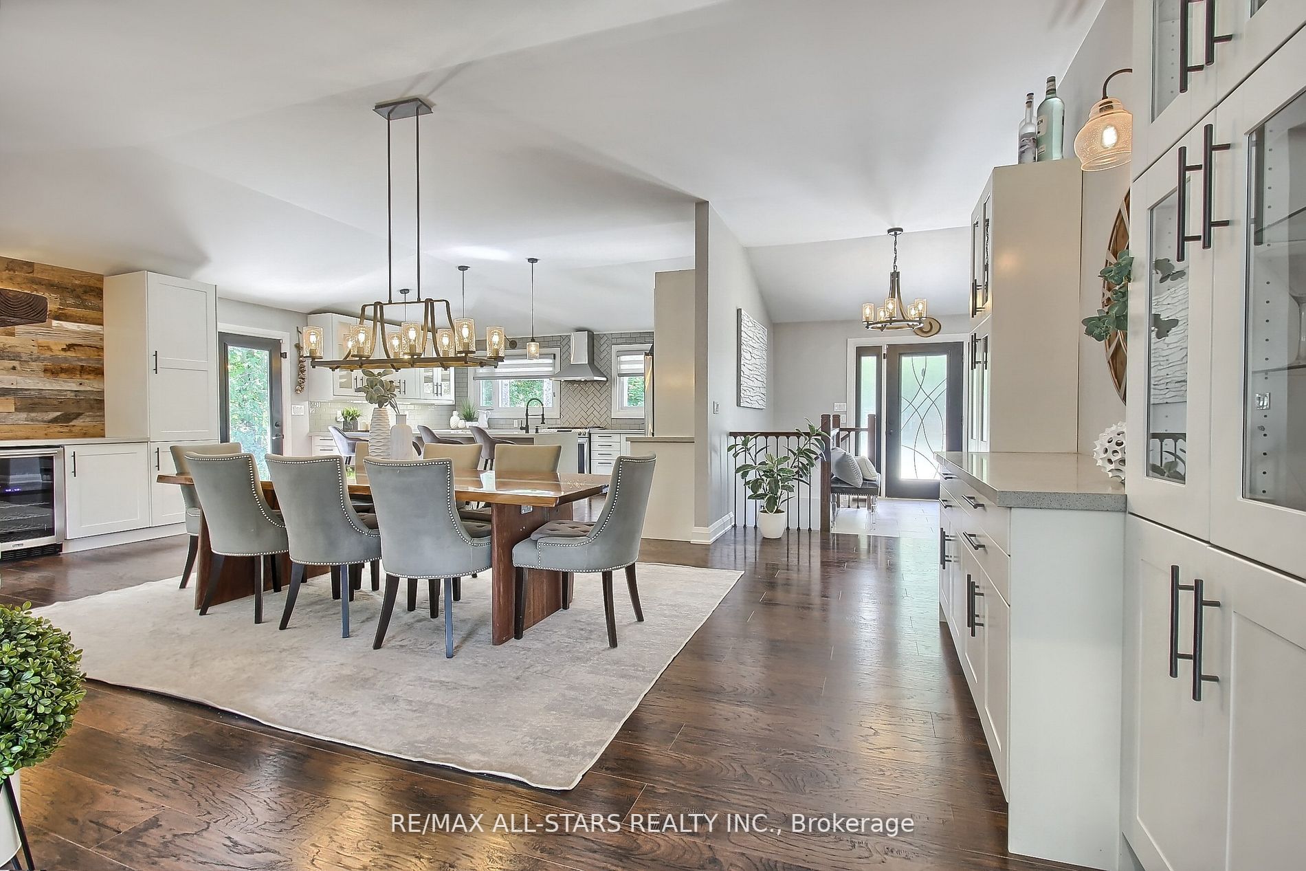 215 Uxbridge Pickering Line