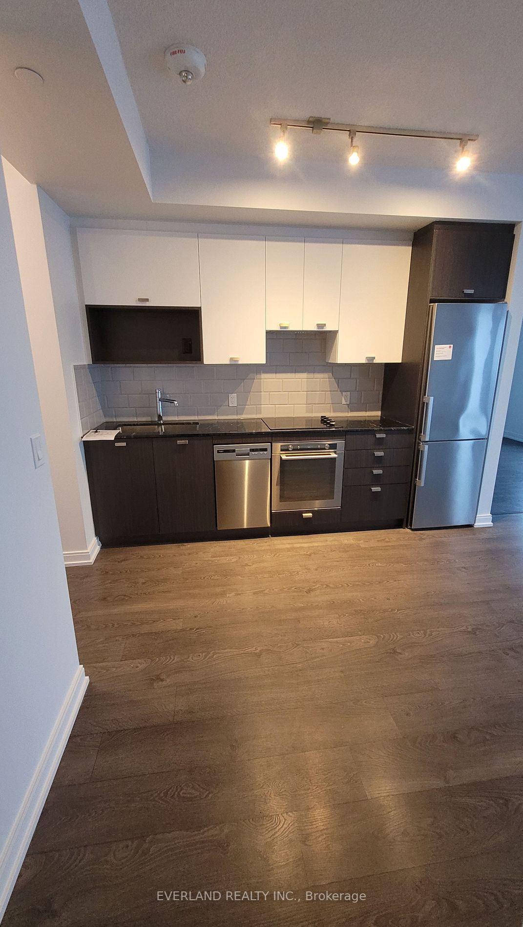 275 Village Green Sq, #3321