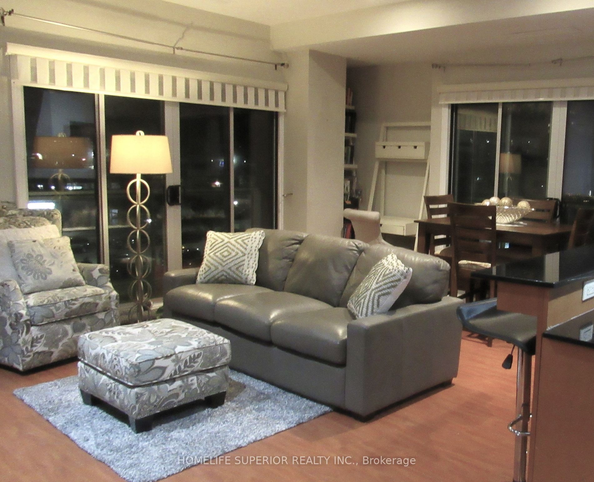 44 Bond St W, #403
