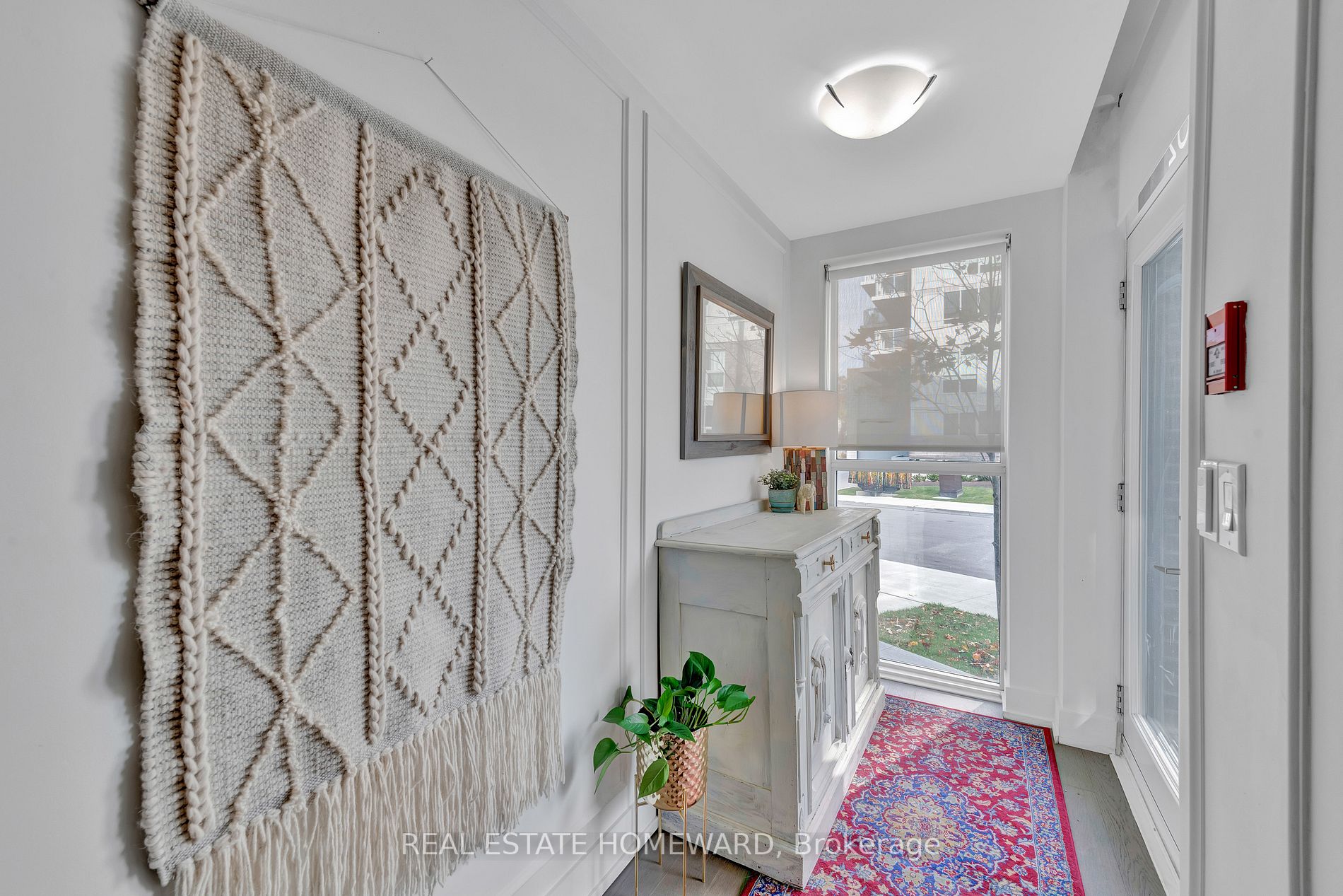 2A Queensbury Avenue, #102