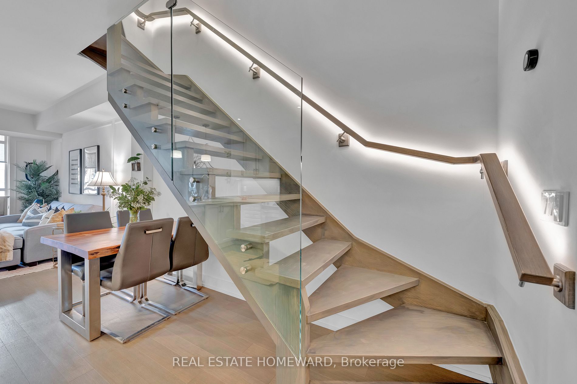 2A Queensbury Avenue, #102
