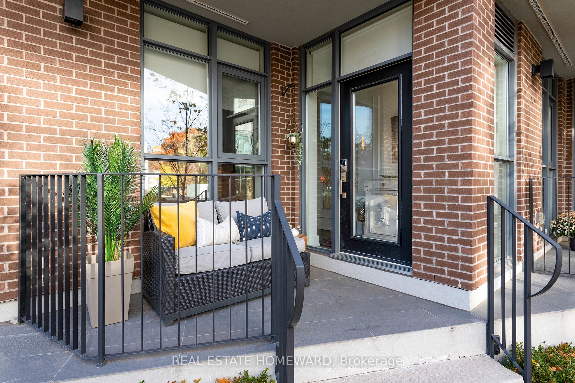 2A Queensbury Avenue, #102