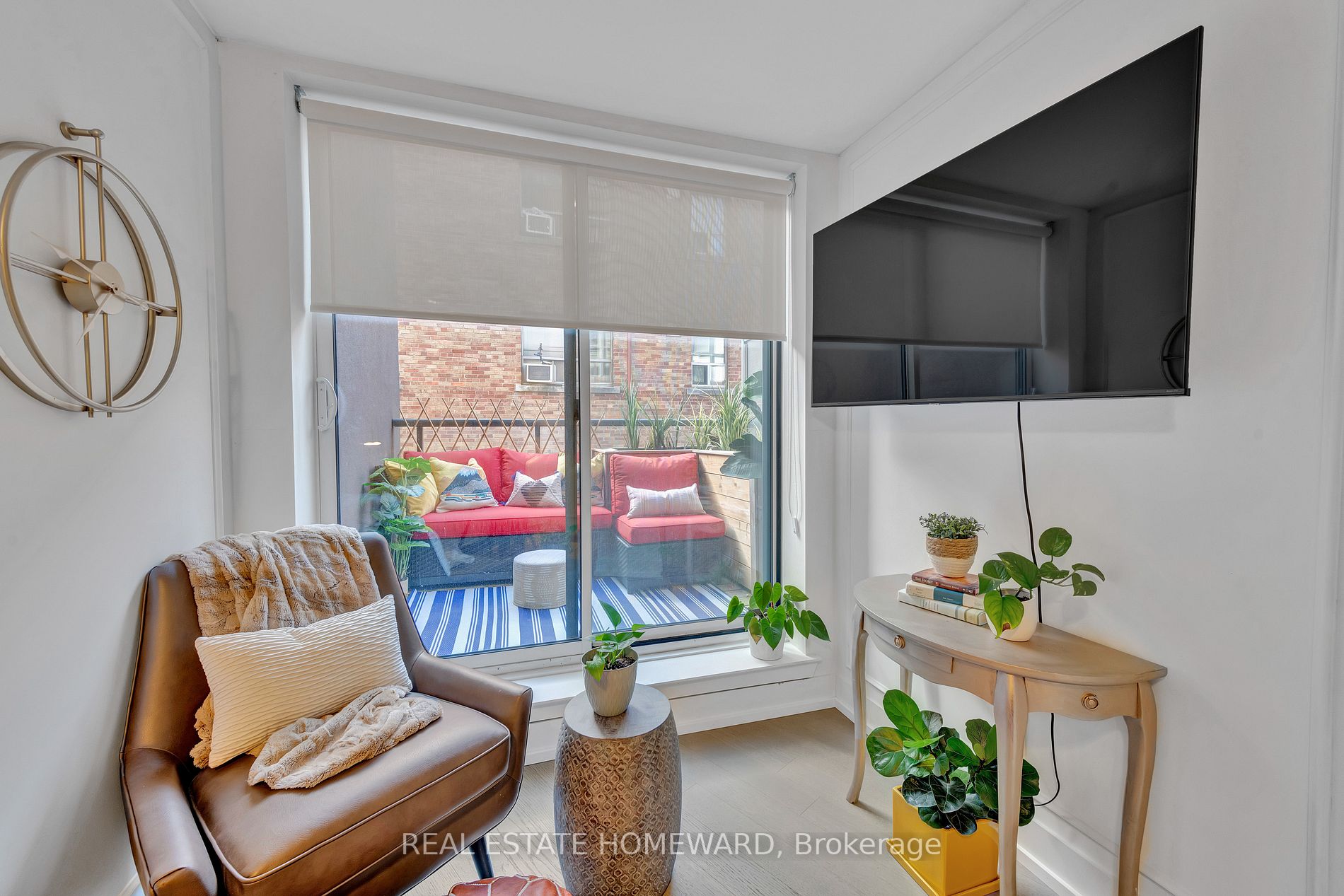 2A Queensbury Avenue, #102