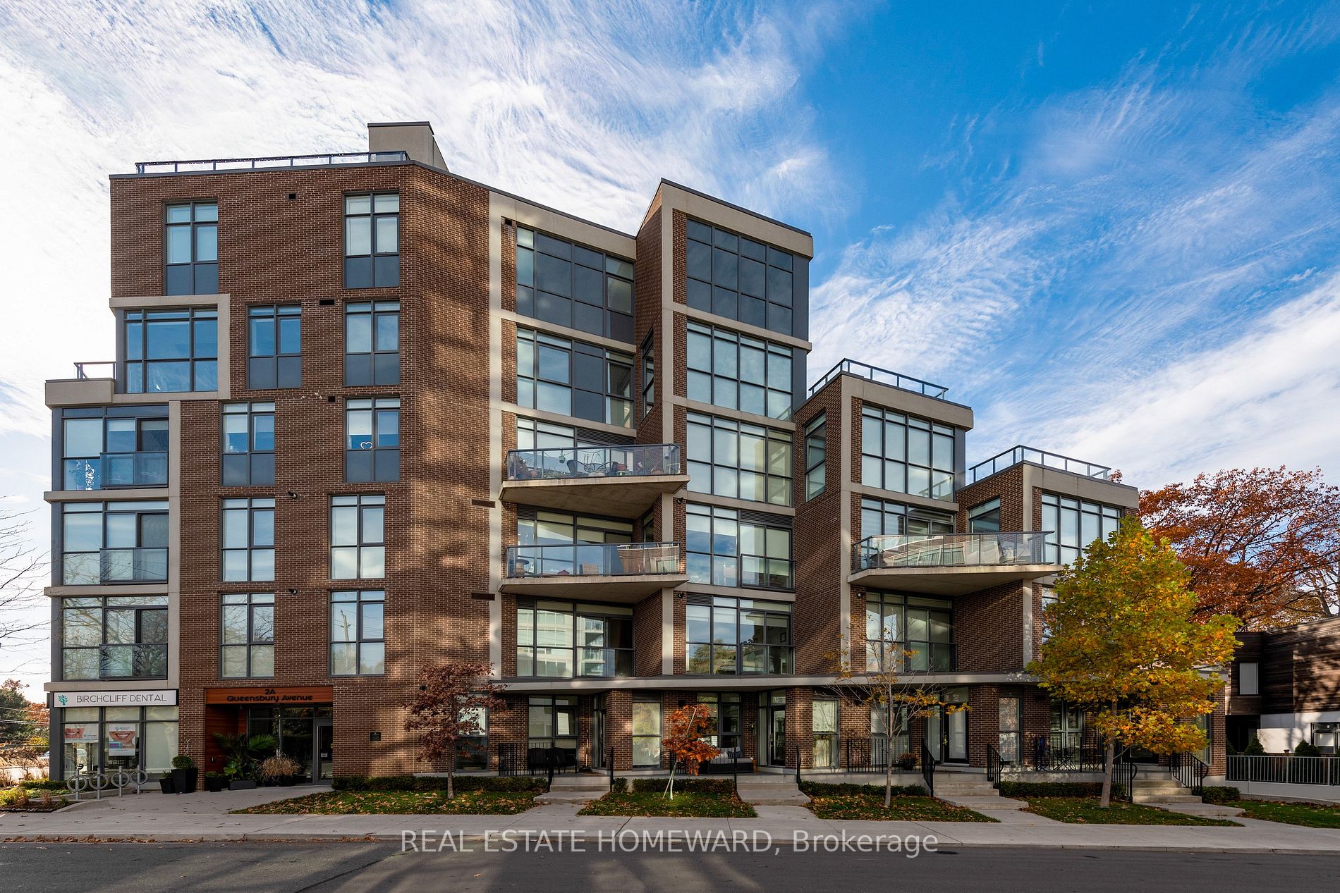 2A Queensbury Avenue, #102
