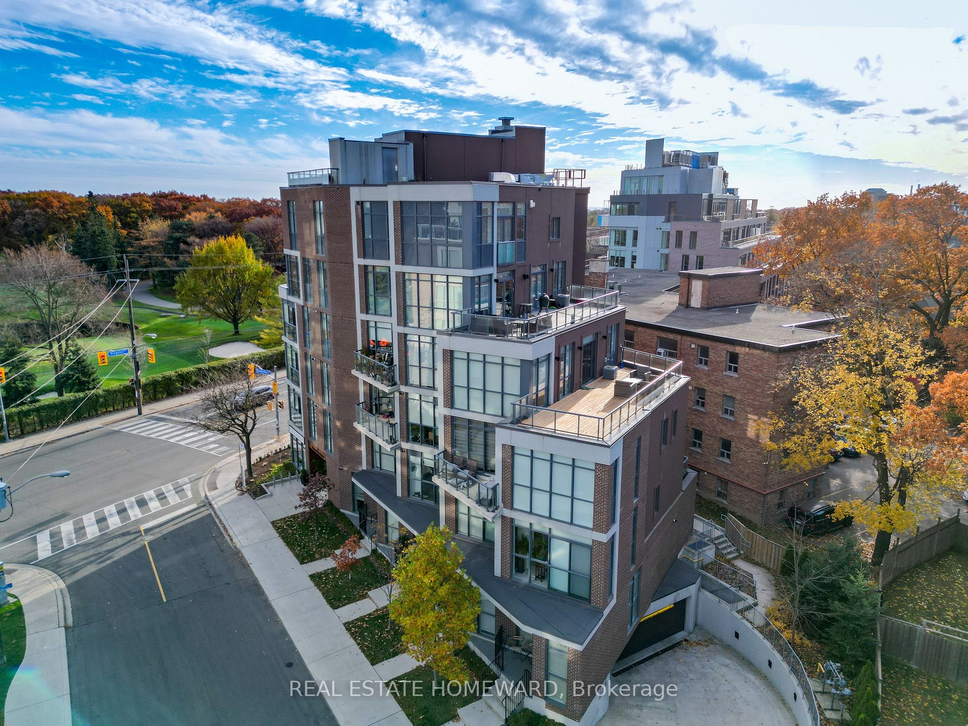 2A Queensbury Avenue, #102