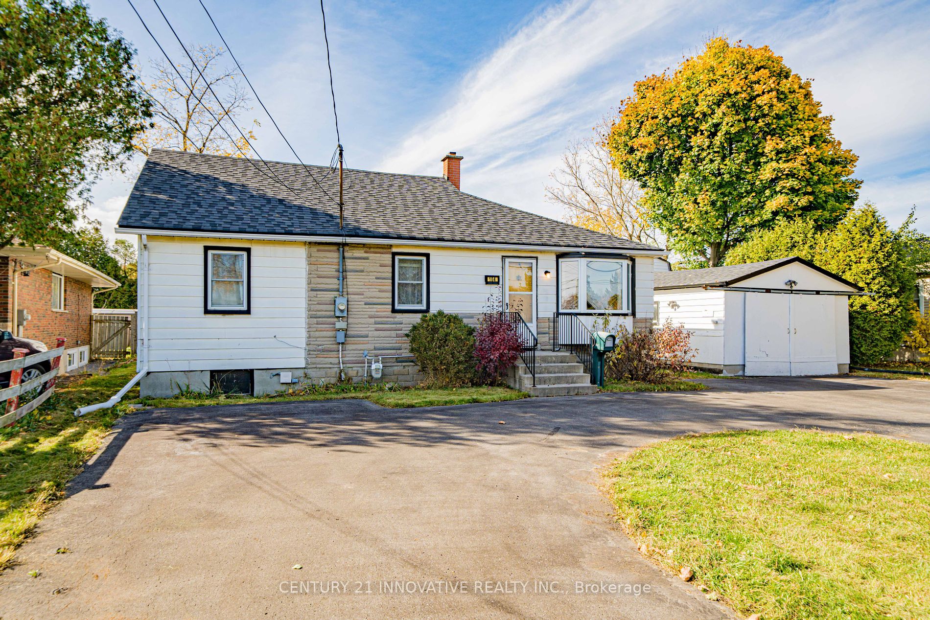 104 Thickson Rd N, (MLS® E7341632) See this detached house for