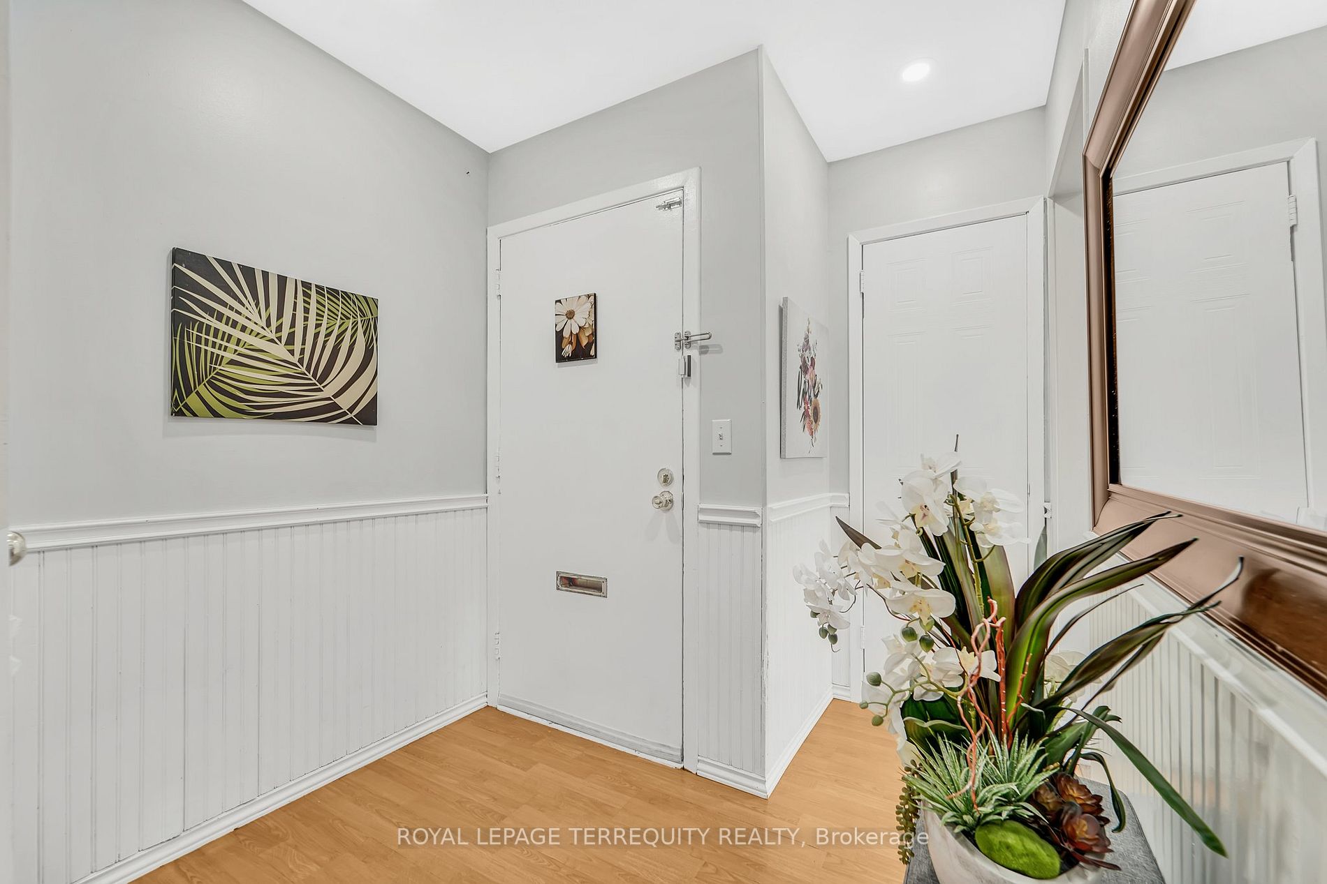 33 Taunton Rd E, #23