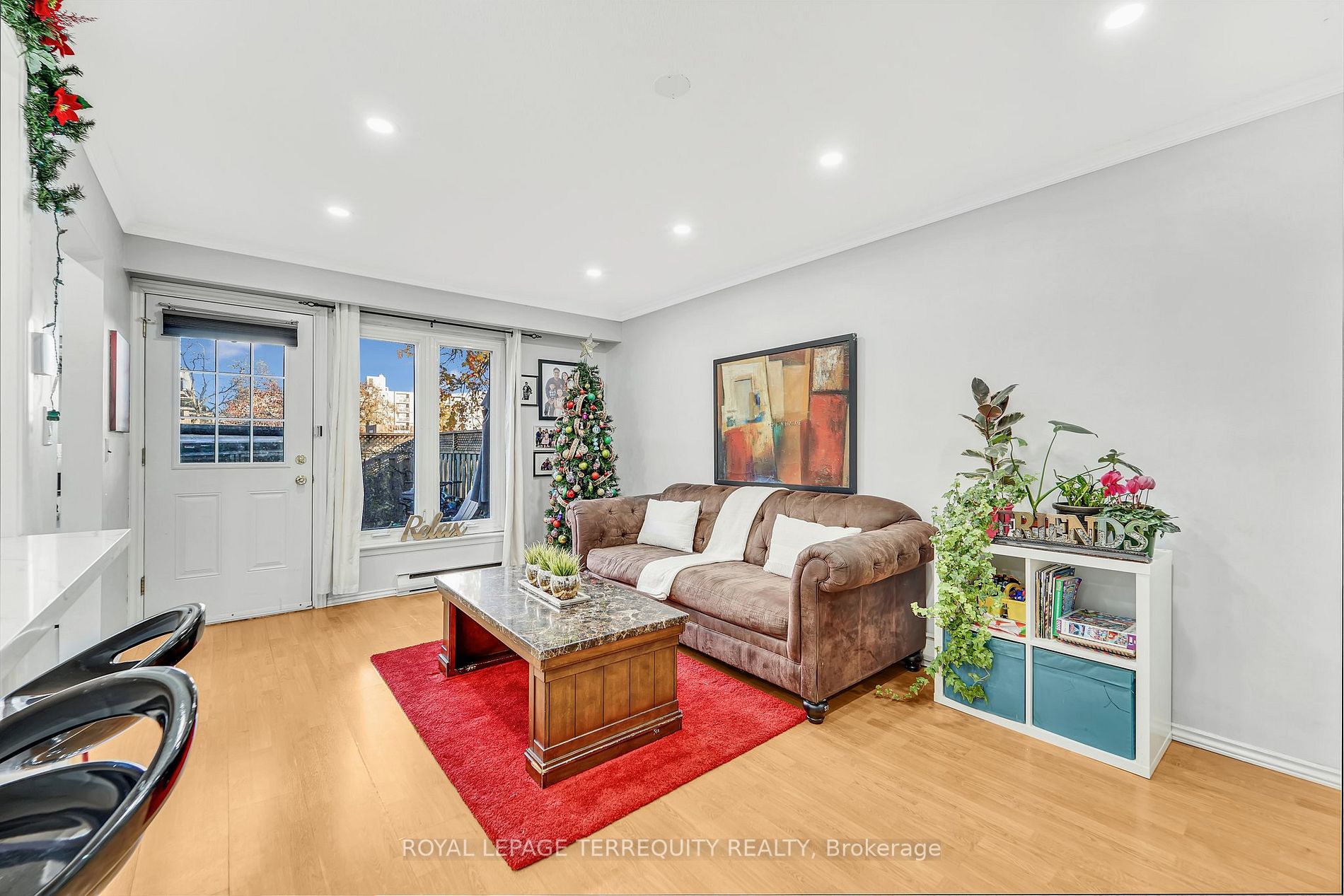 33 Taunton Rd E, #23