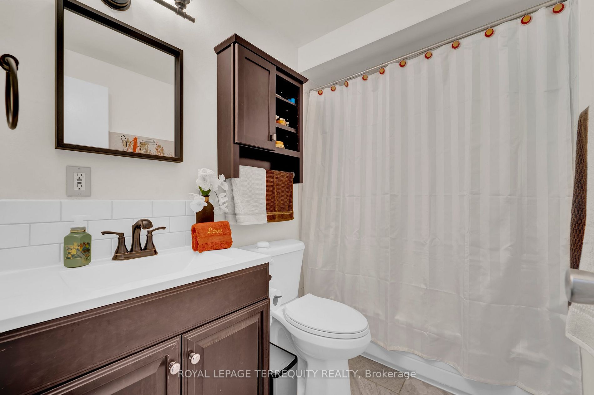 33 Taunton Rd E, #23