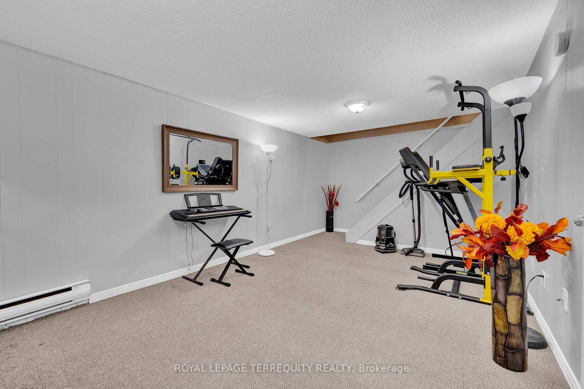 33 Taunton Rd E, #23