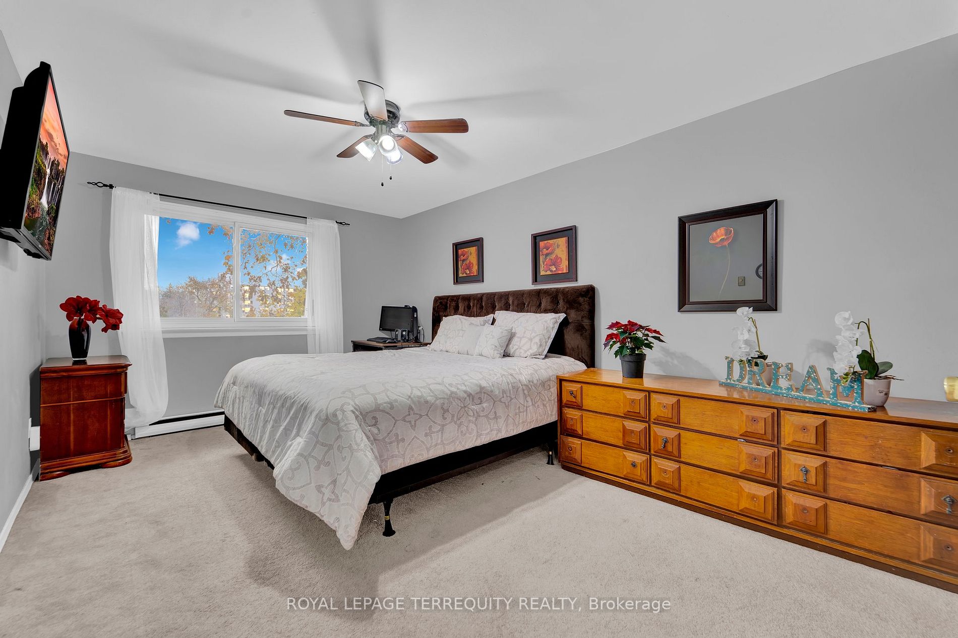33 Taunton Rd E, #23