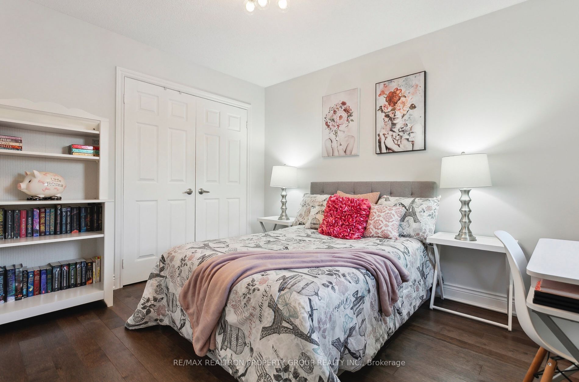1592 Deerhurst Crt