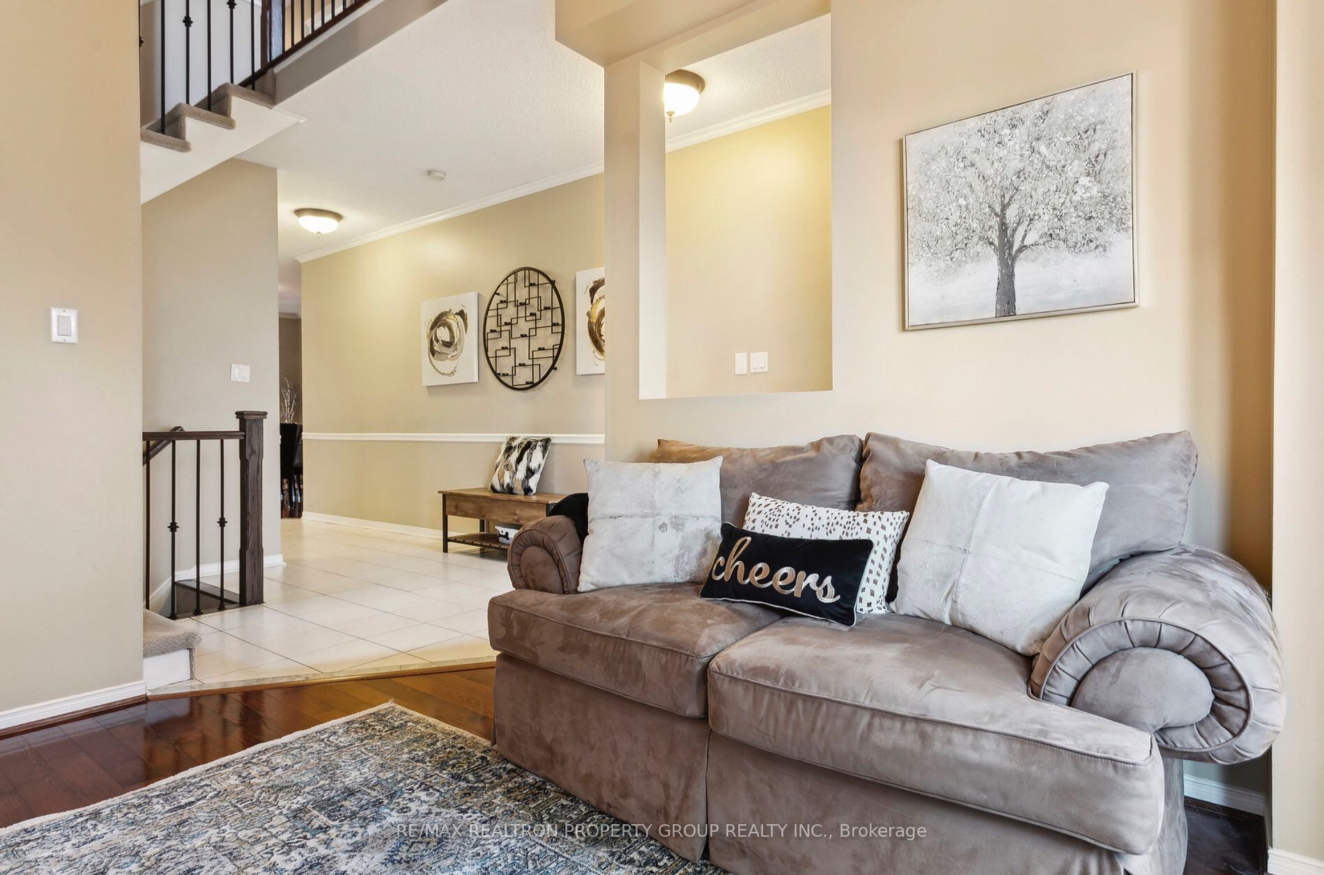 1592 Deerhurst Crt