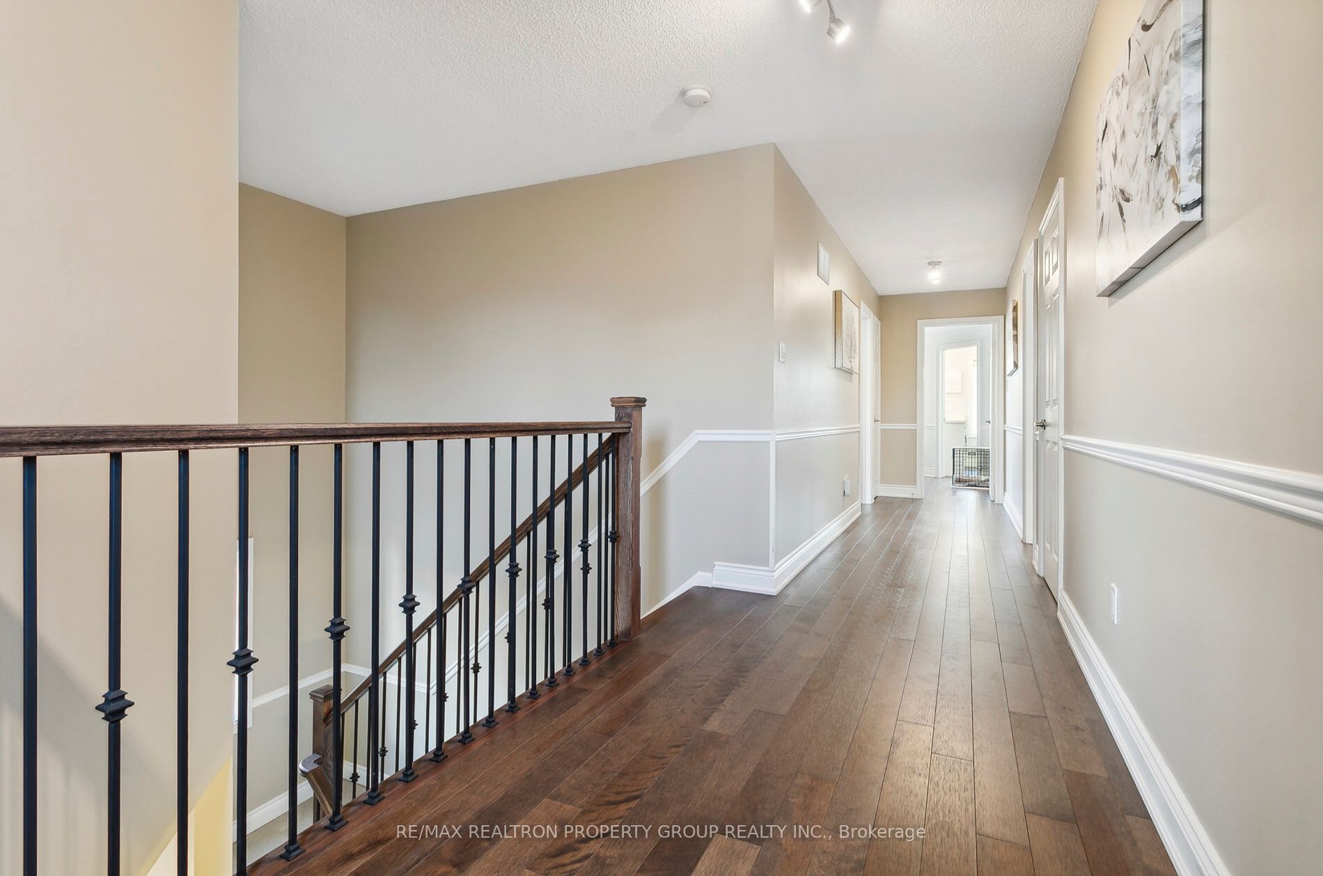 1592 Deerhurst Crt
