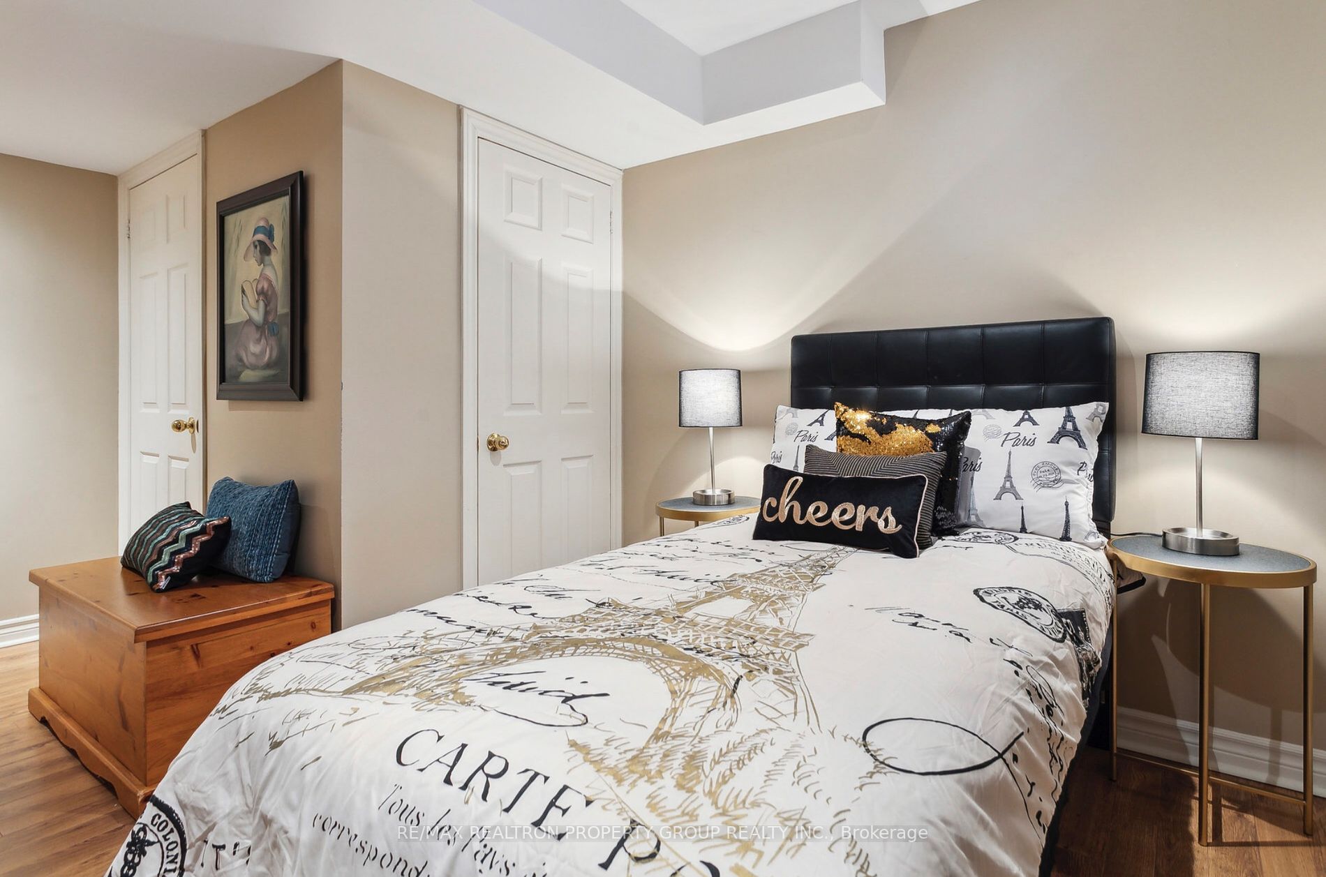 1592 Deerhurst Crt