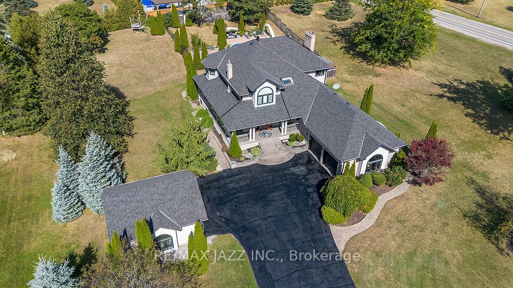 2 Maryleah Crt