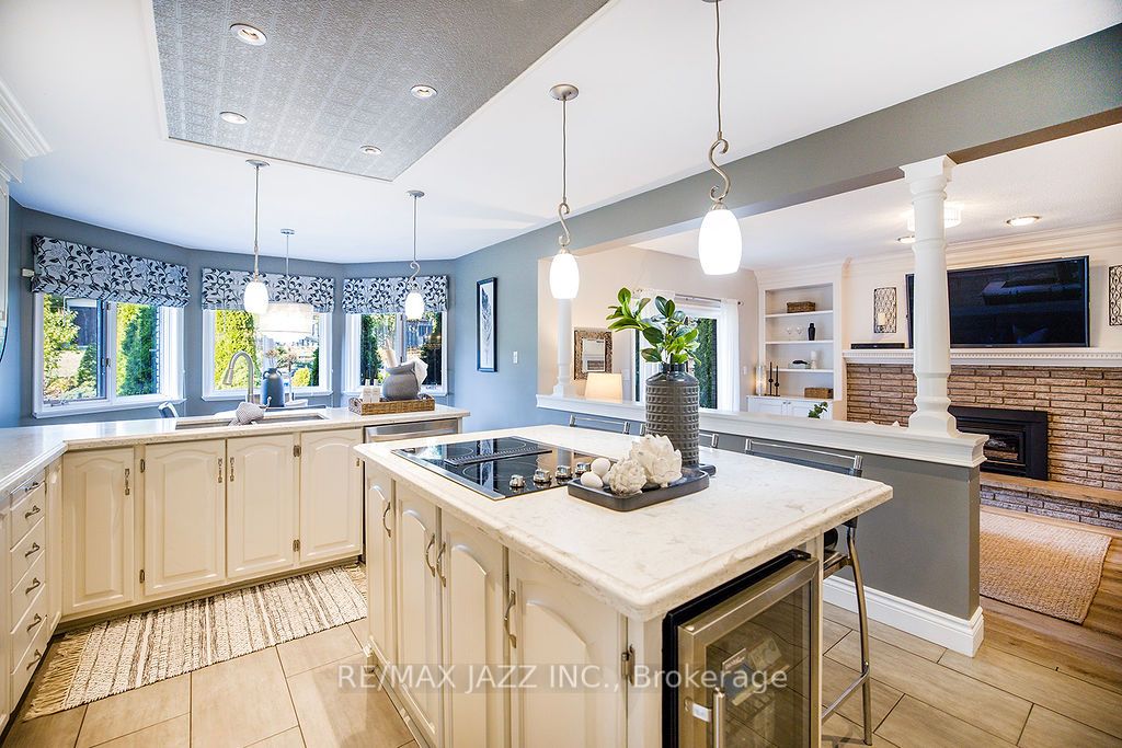 2 Maryleah Crt