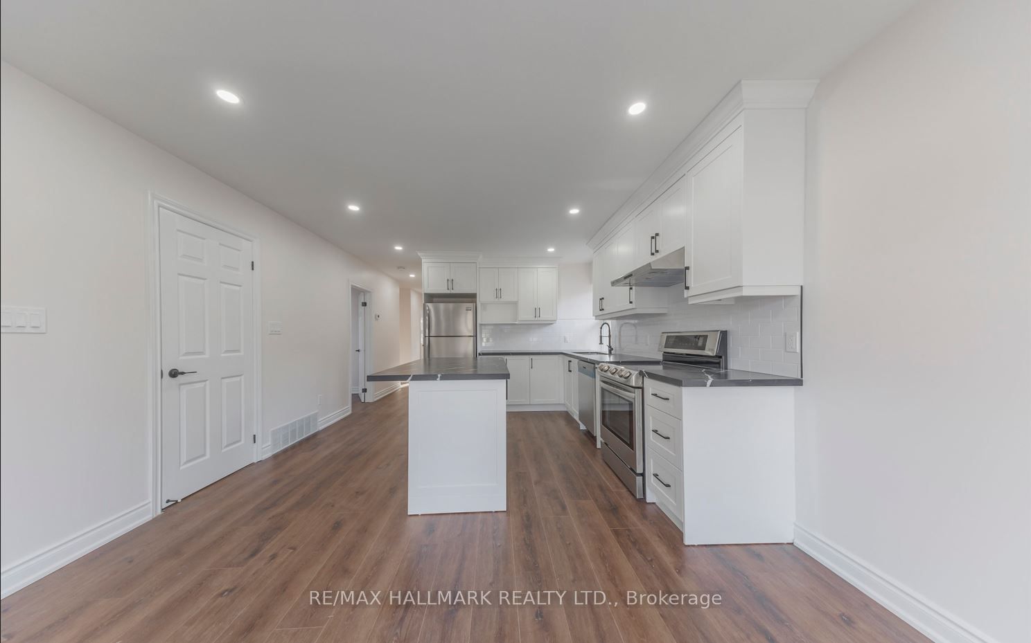 39 Stansbury Crescent #Upper