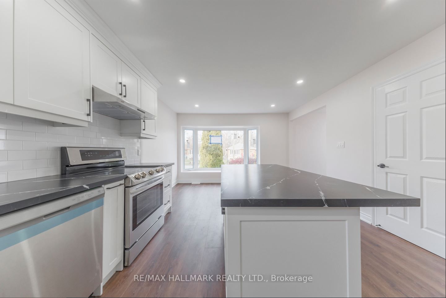 39 Stansbury Crescent #Upper