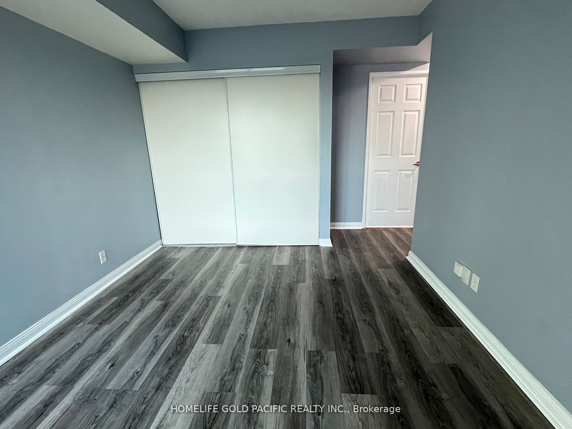 1 Lee Centre Drive, #903