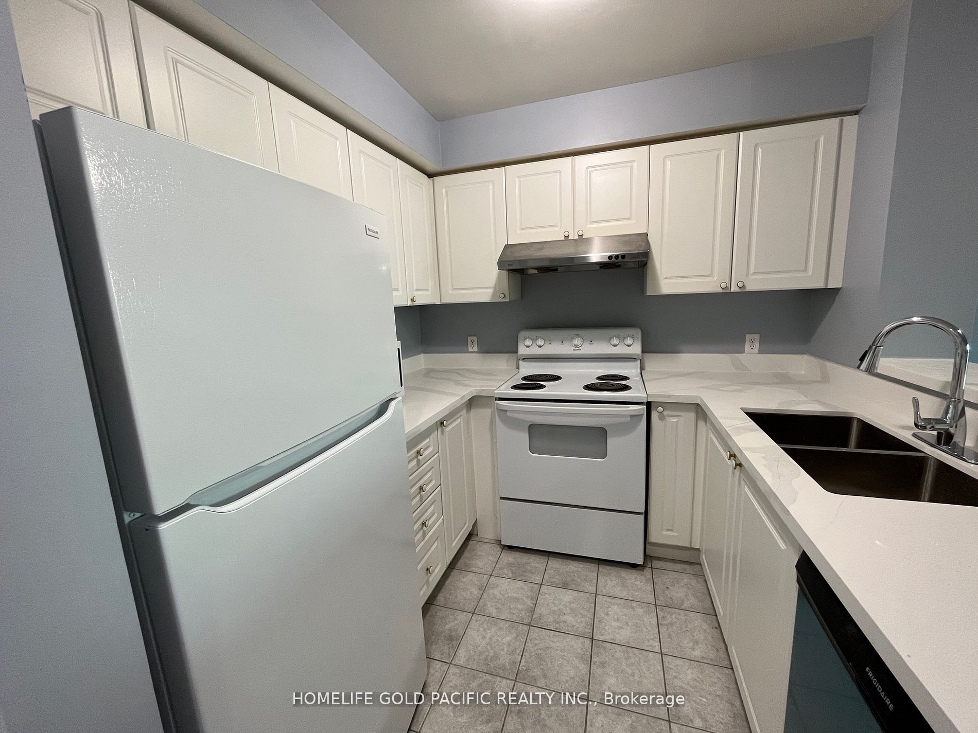 1 Lee Centre Drive, #903