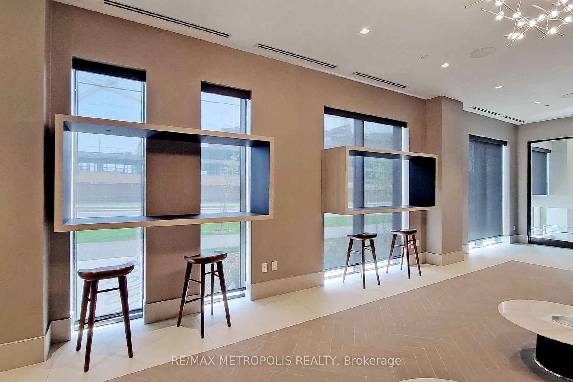 2550 Simcoe St N, #2302