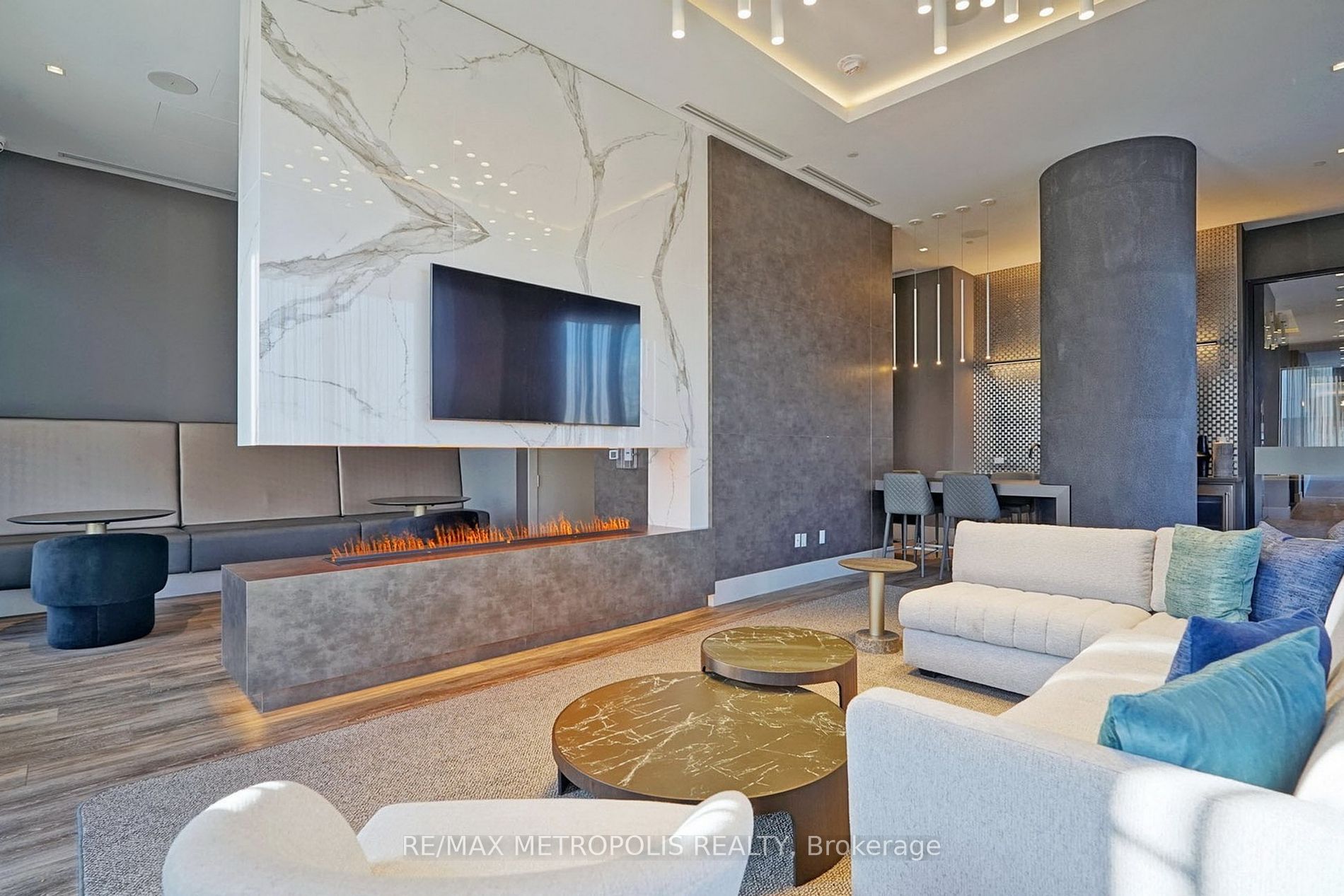 2550 Simcoe St N, #2302