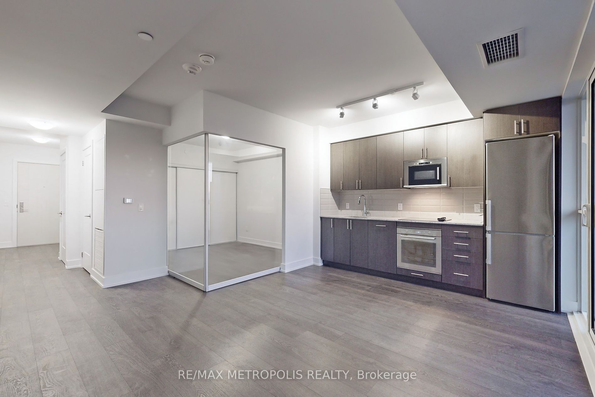 2550 Simcoe St N, #2302