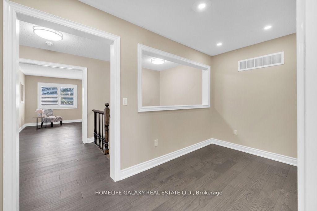 11 Donald Powell Cres