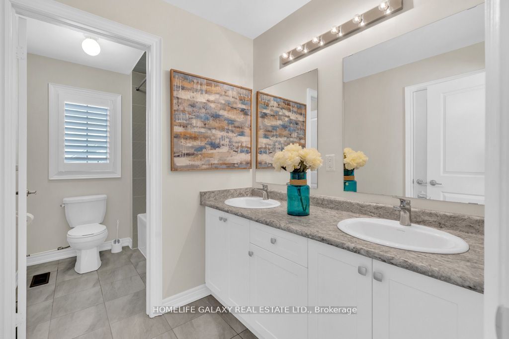 11 Donald Powell Cres