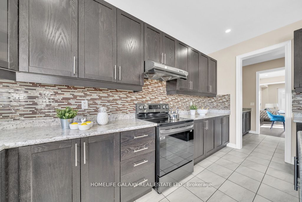 11 Donald Powell Cres