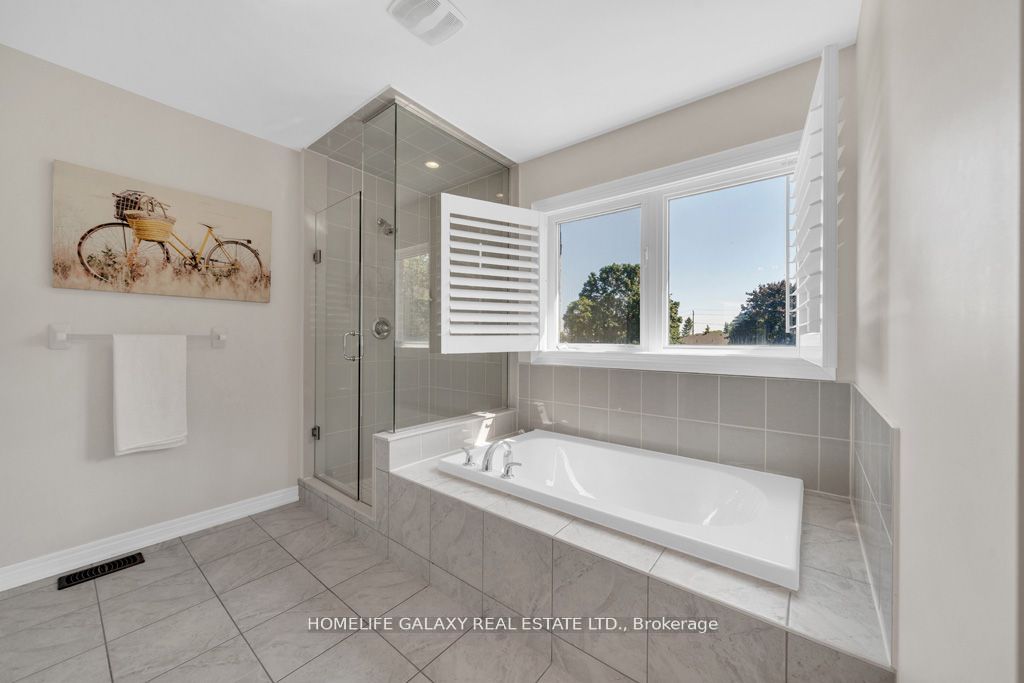 11 Donald Powell Cres