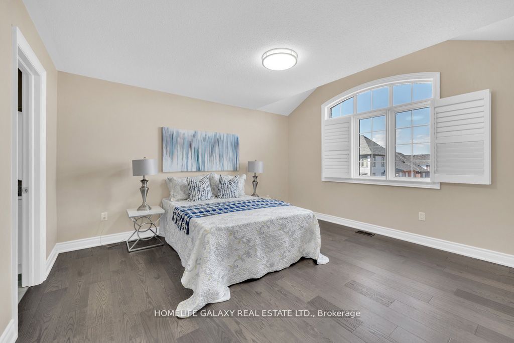 11 Donald Powell Cres