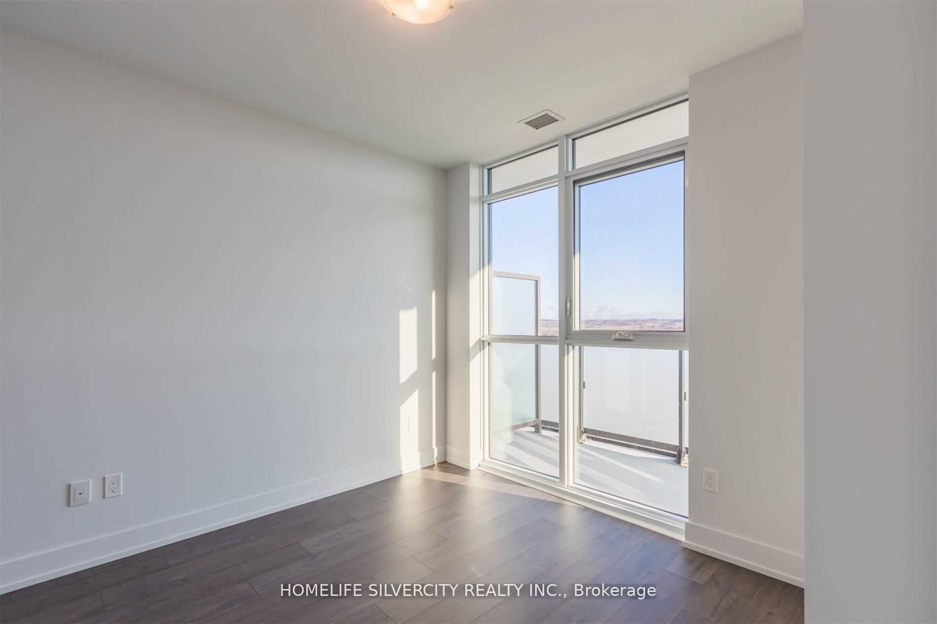 2550 Simcoe Street N, #1709