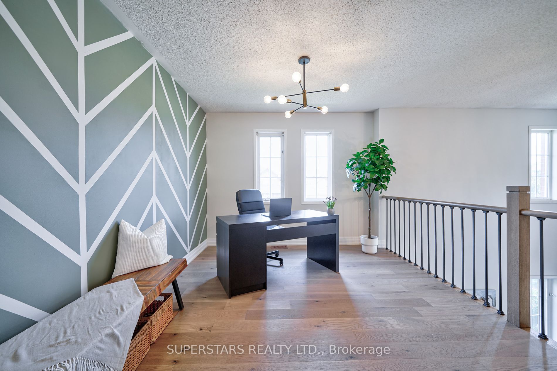 2 Redvers St