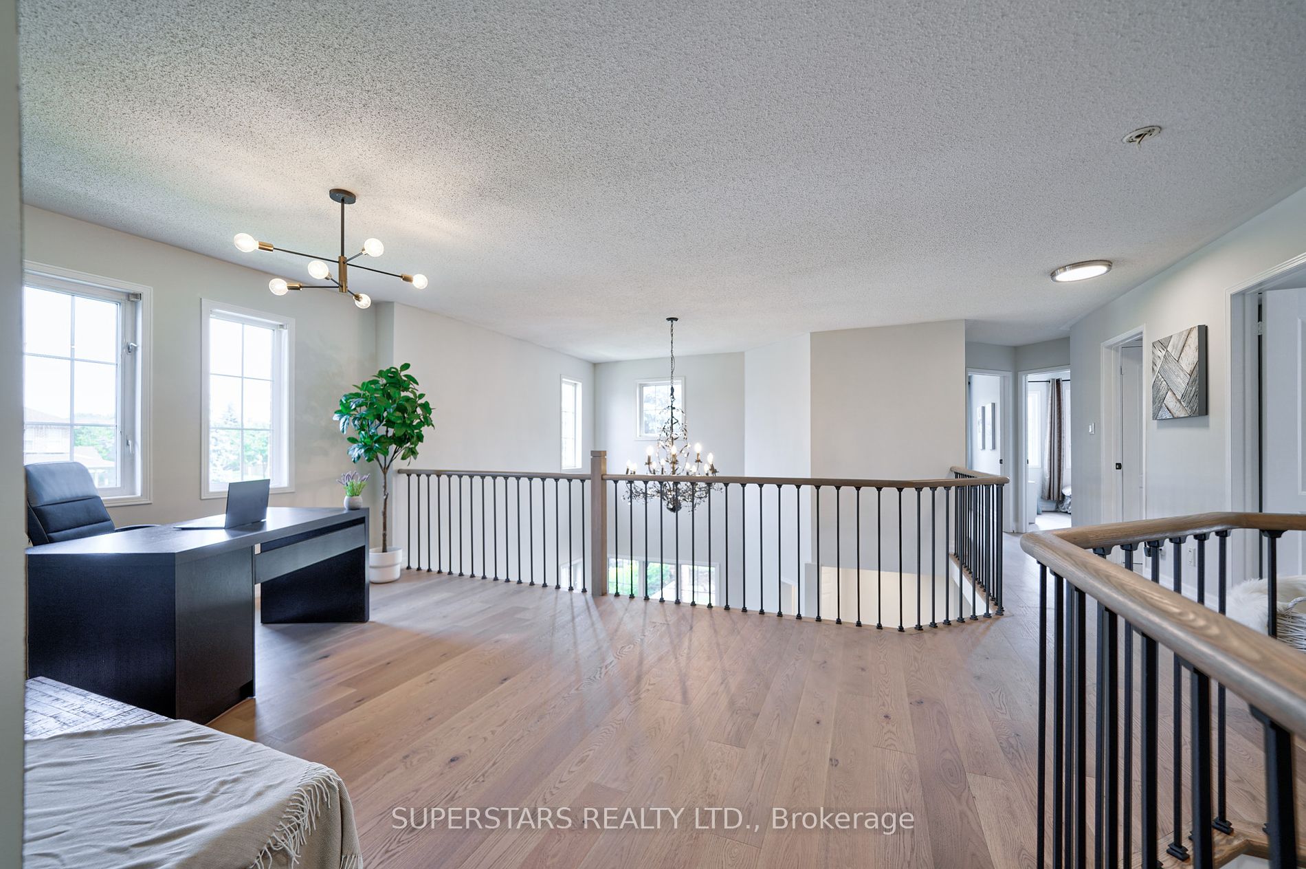 2 Redvers St