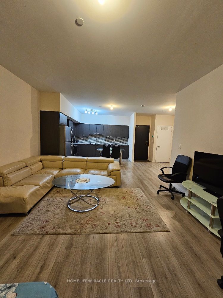 2152 Lawrence Avenue E, #101