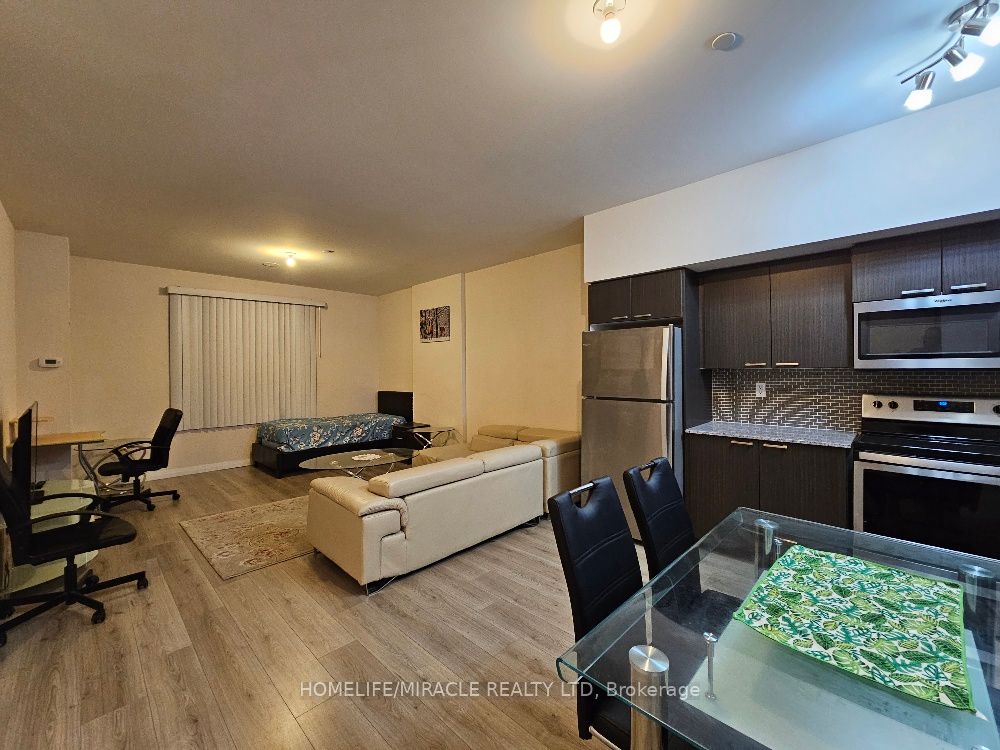 2152 Lawrence Avenue E, #101