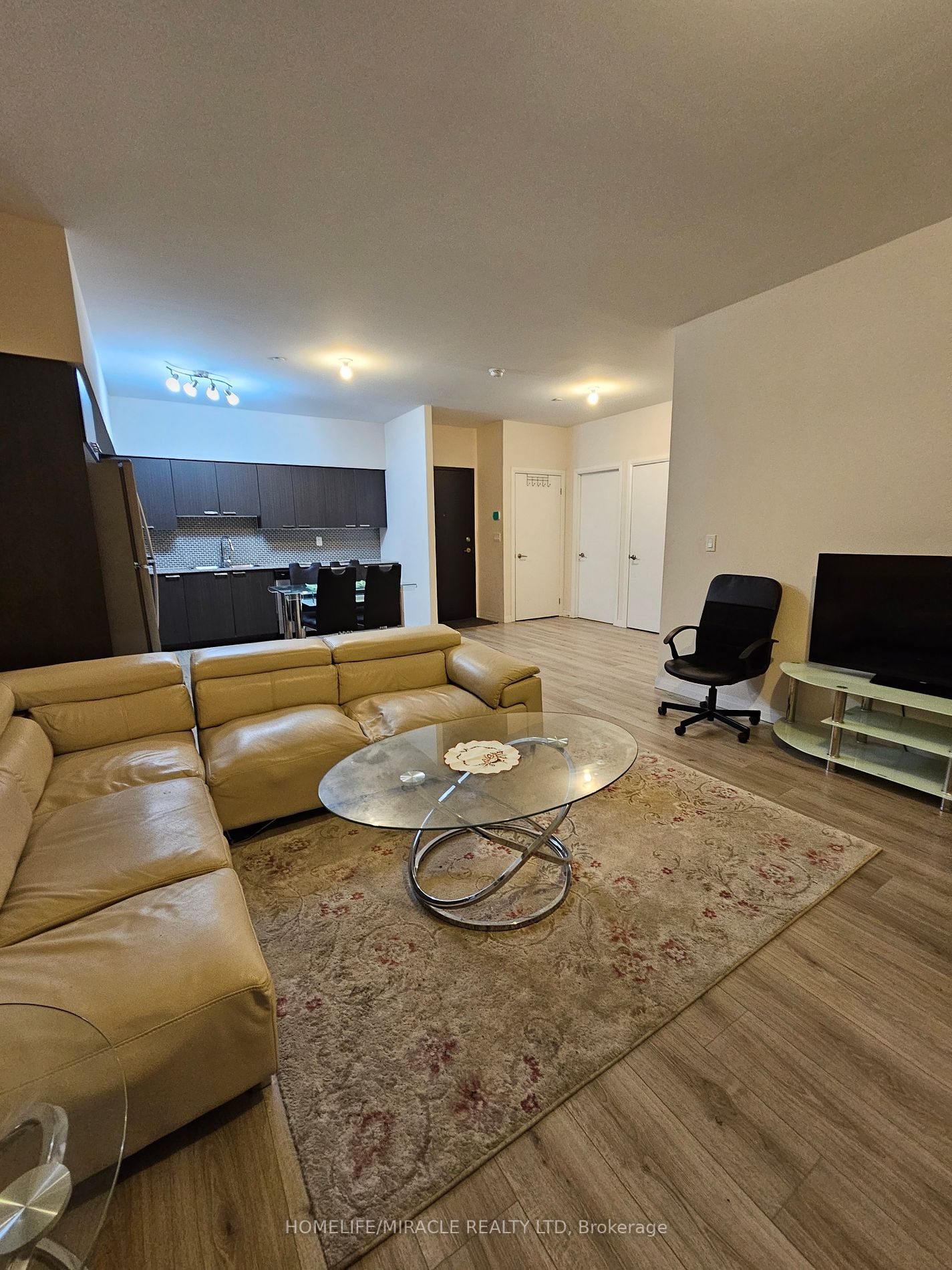 2152 Lawrence Avenue E, #101