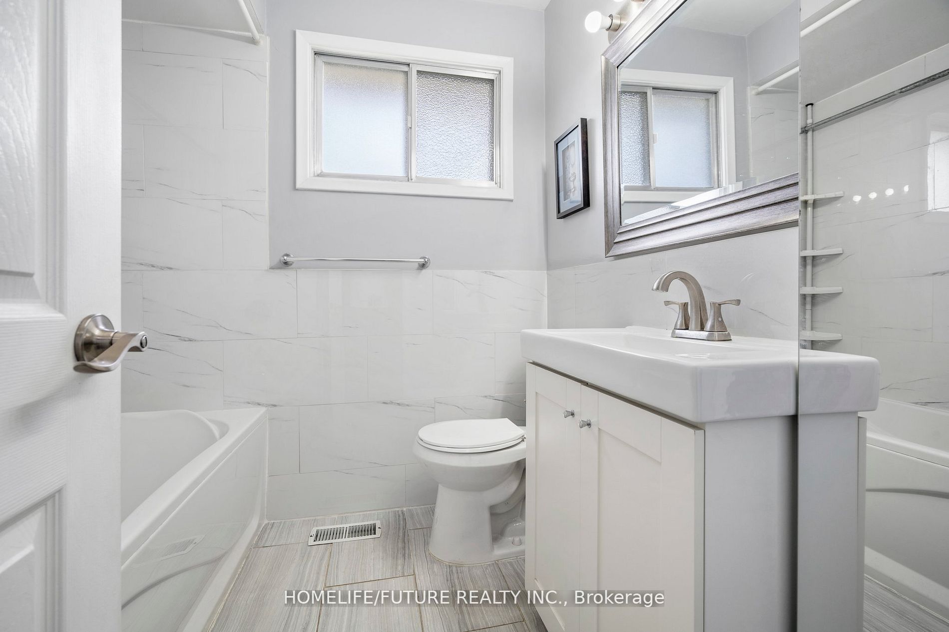 8 Albacore Crescent