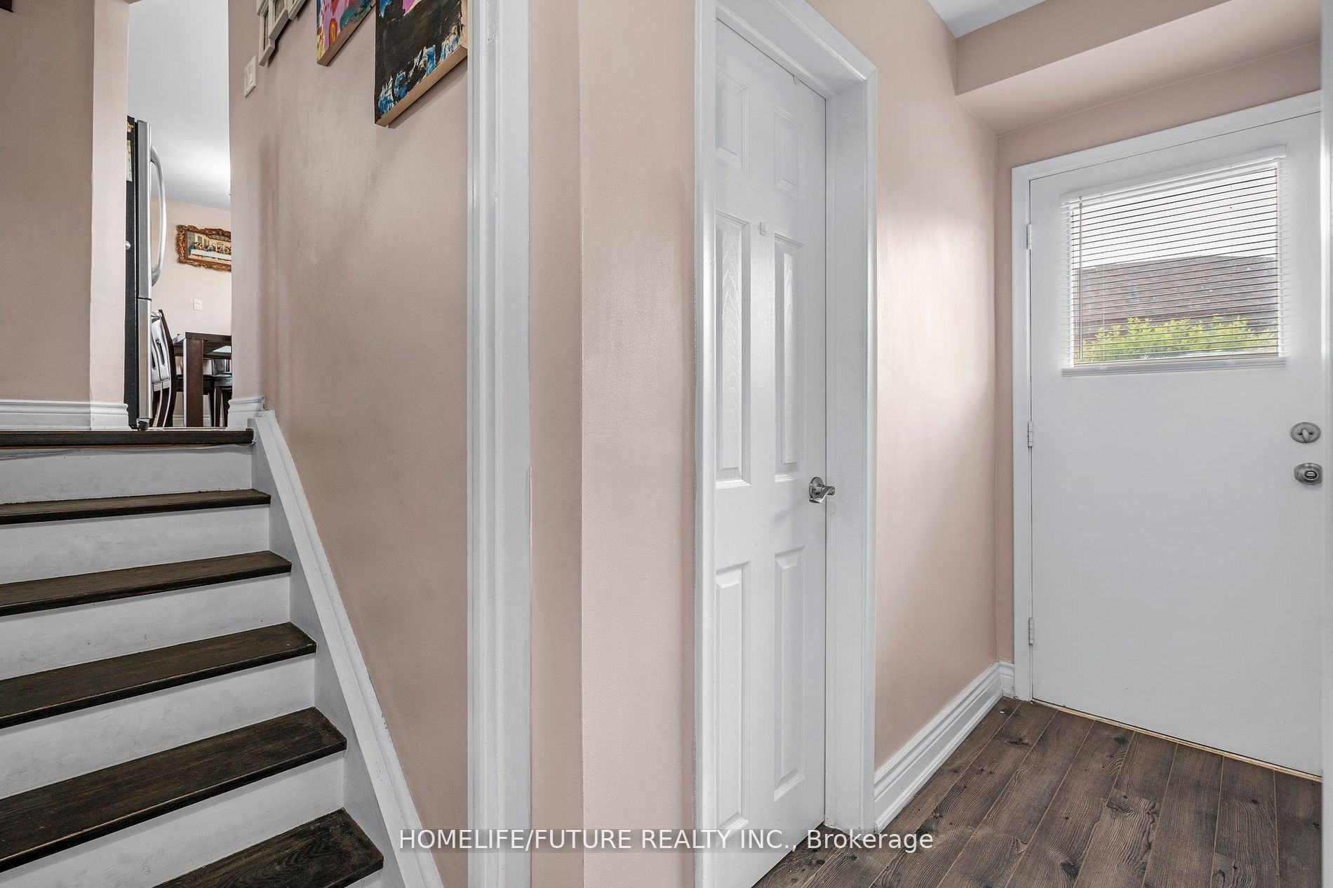 8 Albacore Crescent