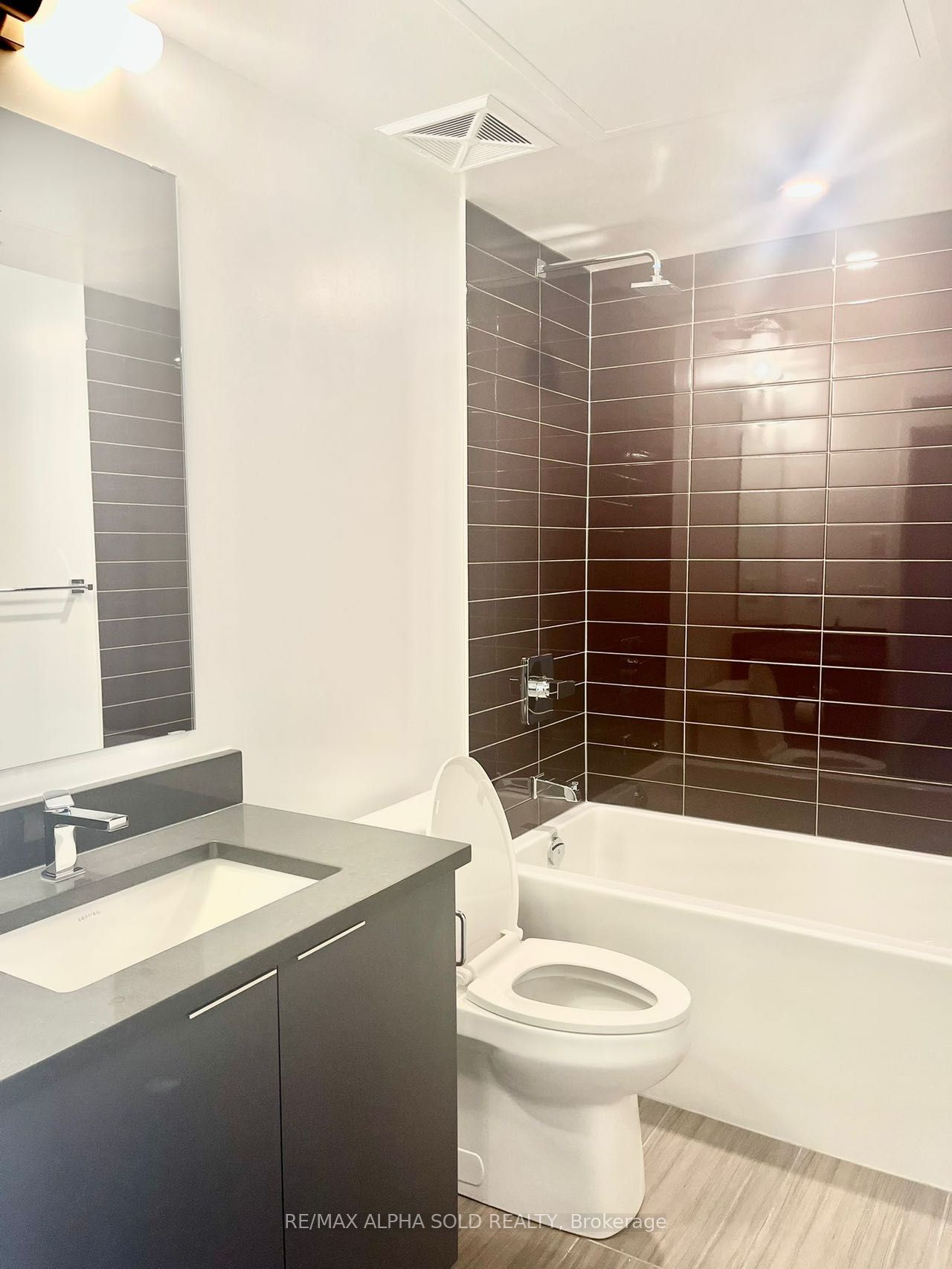 2033 Kennedy Rd, #709