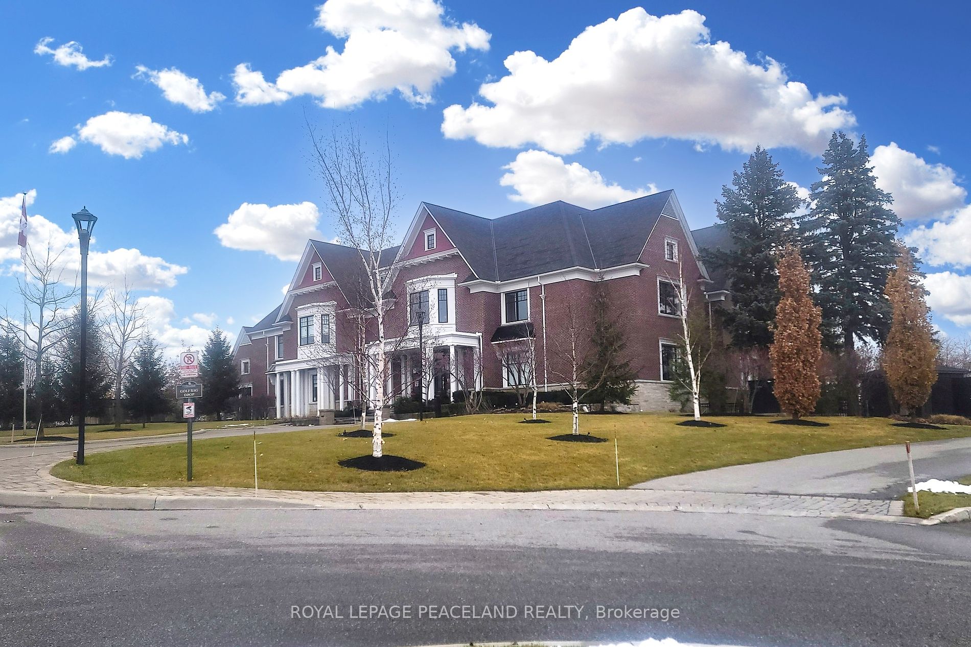 48 Mac Frost Way