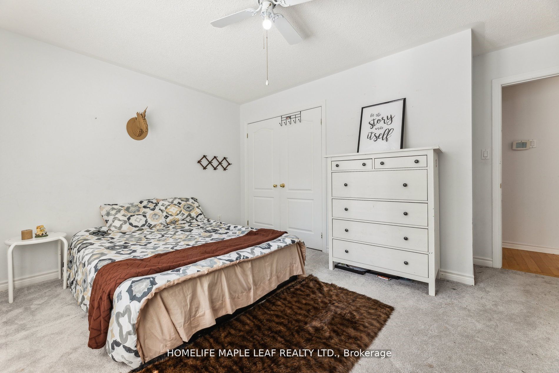 350 Lakebreeze Drive #8