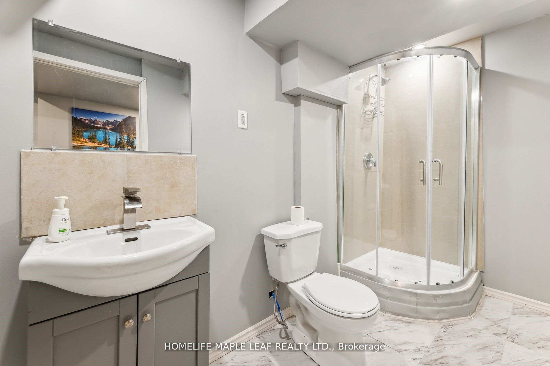350 Lakebreeze Drive #8