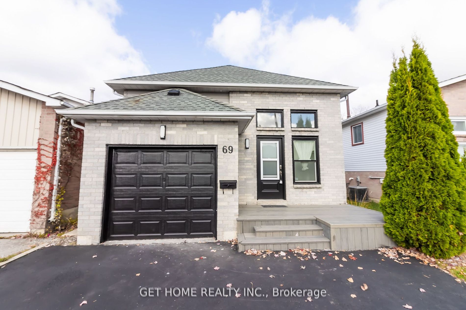 69 Broadlands Cres