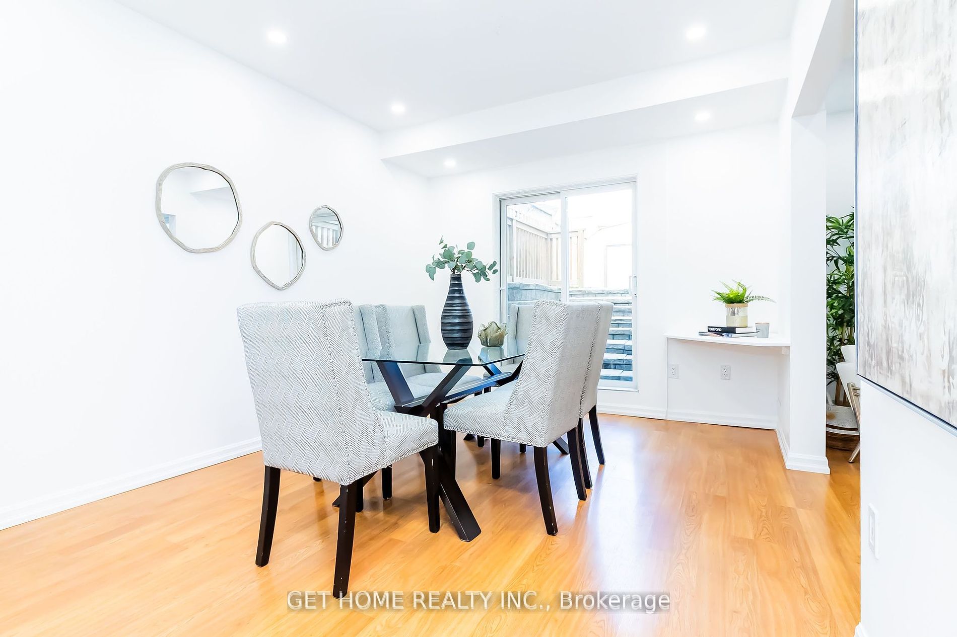 69 Broadlands Cres