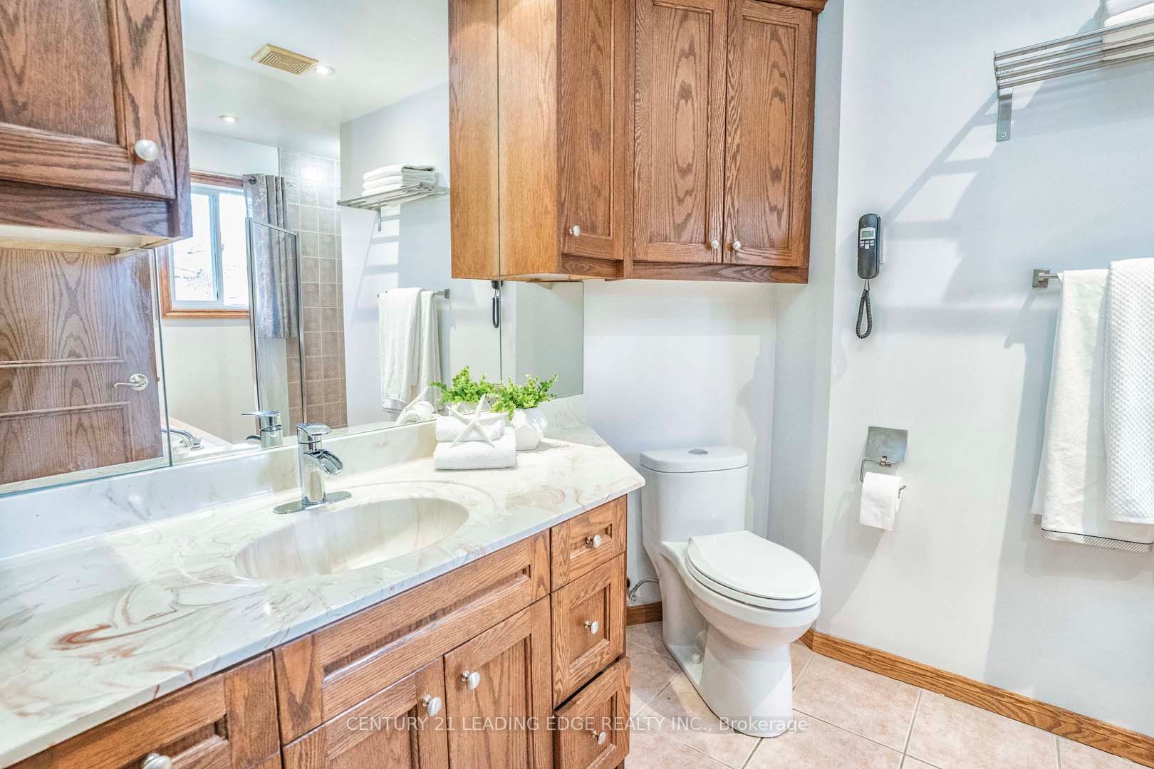 105 Hopkinson Cres
